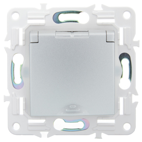 SKANDY Розетка 1-местная с заземлением с защитными шторками и крышкой 16А IP44 SK-R11S серебряный IE