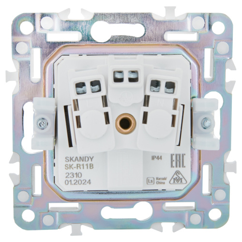 SKANDY Розетка 1-местная с заземлением с защитными шторками и крышкой 16А IP44 SK-R11B бежевый IEK