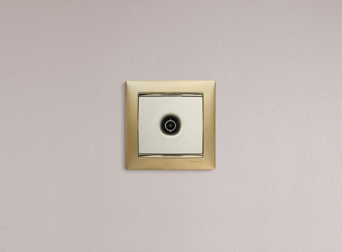 Розетка TV 1.5dB звезда СЛНК VLN