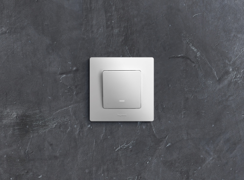 Выкл 1кл с подсв БЕЛ ETIKA