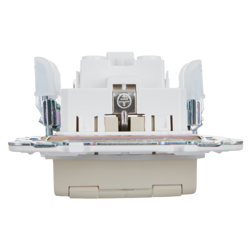 SKANDY Розетка 1-местная с заземлением с защитными шторками и крышкой 16А IP44 SK-R11B бежевый IEK