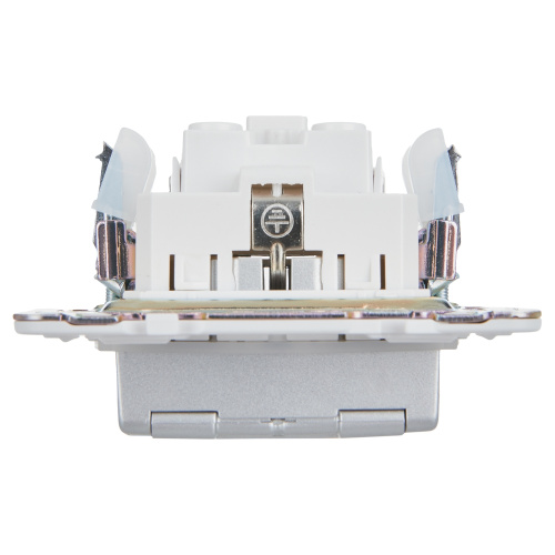 SKANDY Розетка 1-местная с заземлением с защитными шторками и крышкой 16А IP44 SK-R11S серебряный IE