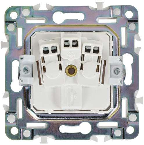 SKANDY Розетка с заземлением без защитных шторок 16А SK-R05W арктический белый IEK