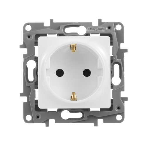Розетка 2К+З БЕЛ ETIKA